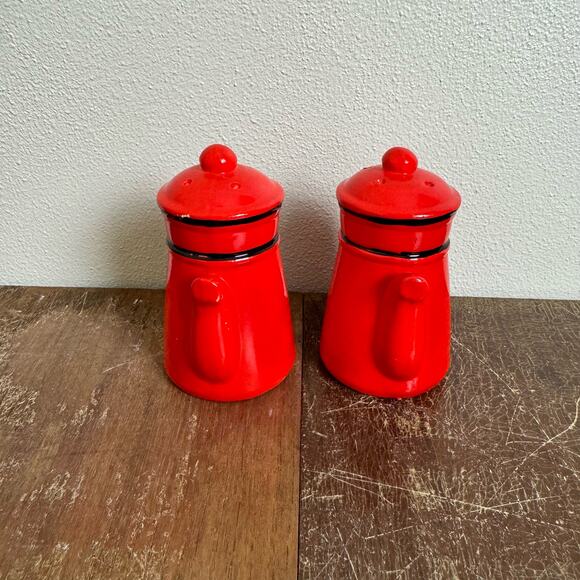 Tennessee Souvenir Red Black Coffee Pot Percolator Salt and Pepper Shakers - Picture 6 of 7